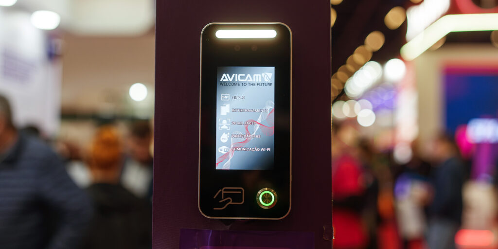 Plataforma compatível com sistemas de segurança